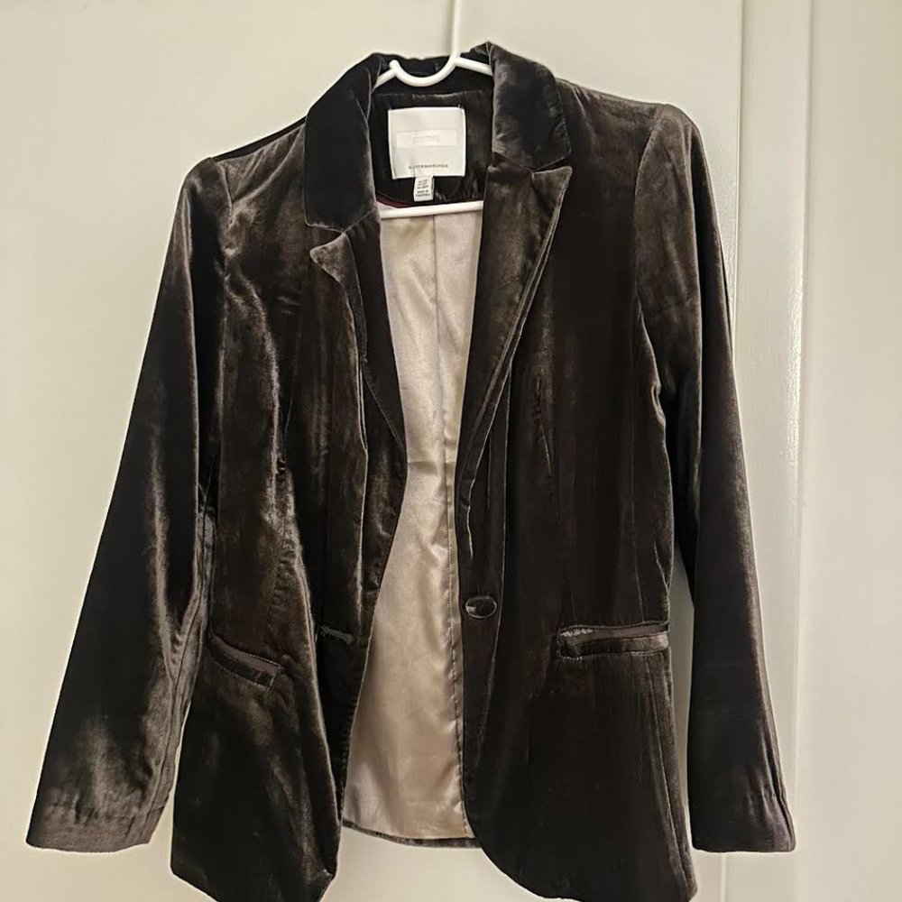 ANTHROPOLOGIE VELVET BLAZER – GRAY/SILVER/GUNMETAL